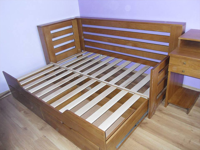 Posteľ - buk morený
