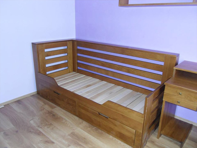 Posteľ - buk morený